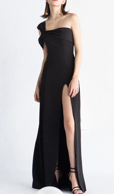 Vestido de fiesta de un solo hombro con abertura